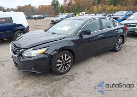 2017 Nissan Altima 2.5 Sv z USA, uszkodzony, nr VIN 1N4AL3AP0HC268748
